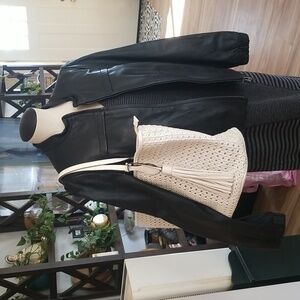 Steve Madden Tote Faux Leather Vegan Basket Weave Tassel Gold Hardware Cream